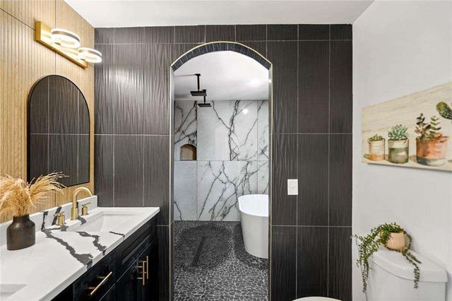 2541 Peyton Woods Trail, Atlanta, GA 30311