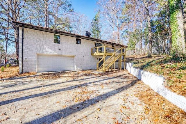2541 Peyton Woods Trail, Atlanta, GA 30311