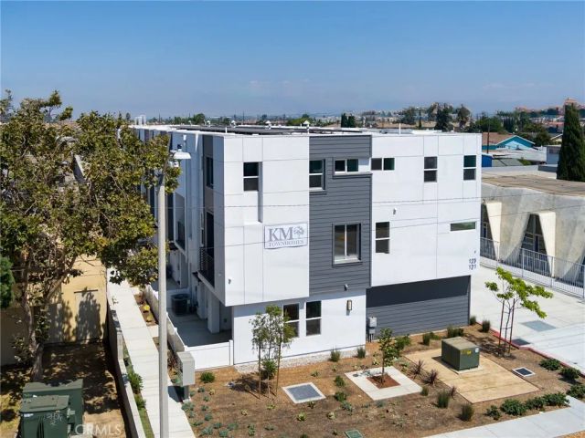 123 E 223rd 3, Carson, CA 90745