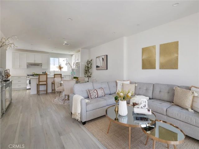 123 E 223rd 3, Carson, CA 90745