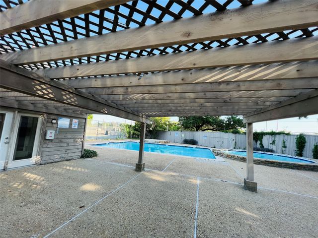 9823 Walnut Street 307, Dallas, TX 75243