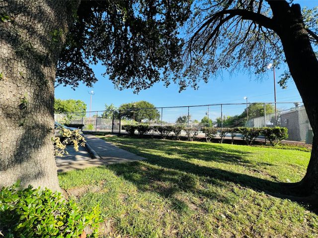 9823 Walnut Street 307, Dallas, TX 75243