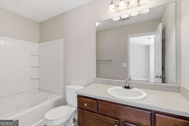 1732 Old Dogwood, Jonesboro, GA 30238