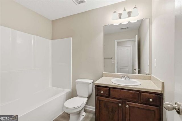 1732 Old Dogwood, Jonesboro, GA 30238