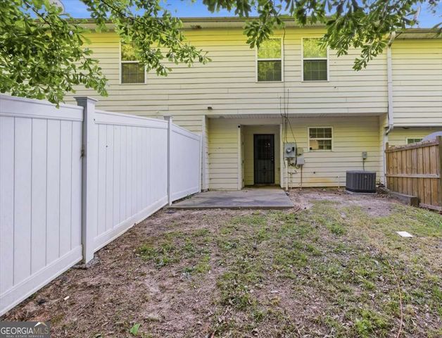 1732 Old Dogwood, Jonesboro, GA 30238