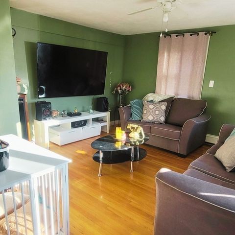 9 Summit Ave, Saugus, MA 01906