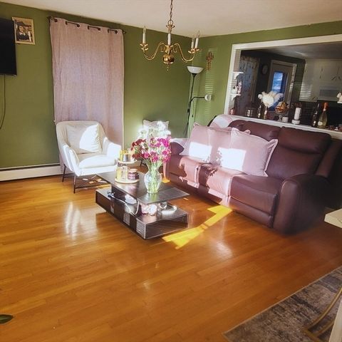 9 Summit Ave, Saugus, MA 01906