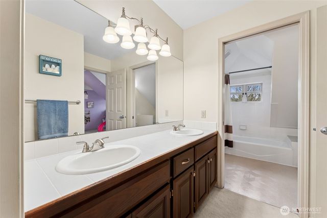 19301 4th Place SW, Normandy Park, WA 98166