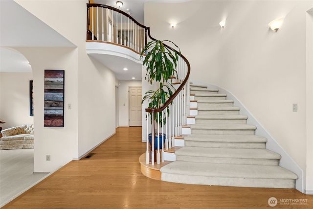 19301 4th Place SW, Normandy Park, WA 98166