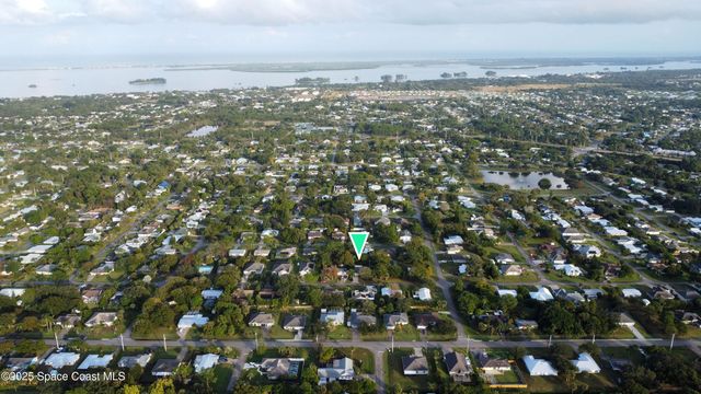 425 Banyan Street, Sebastian, FL 32958