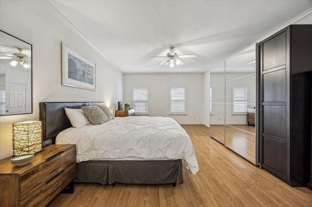 6837 Staffordshire Street, Houston, TX 77030