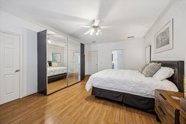 6837 Staffordshire Street, Houston, TX 77030