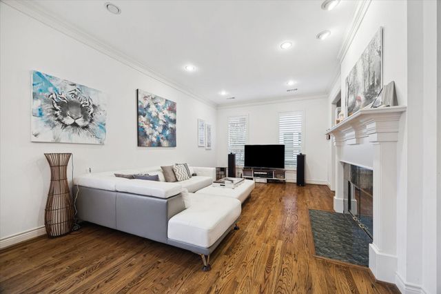 6837 Staffordshire Street, Houston, TX 77030