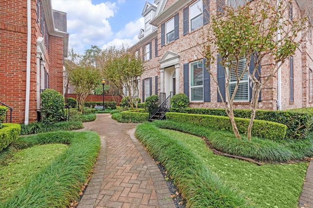 6837 Staffordshire Street, Houston, TX 77030