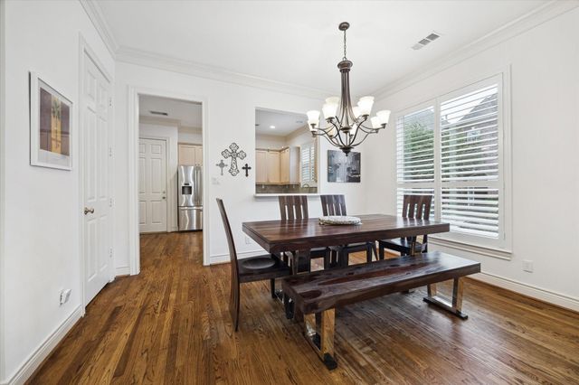 6837 Staffordshire Street, Houston, TX 77030