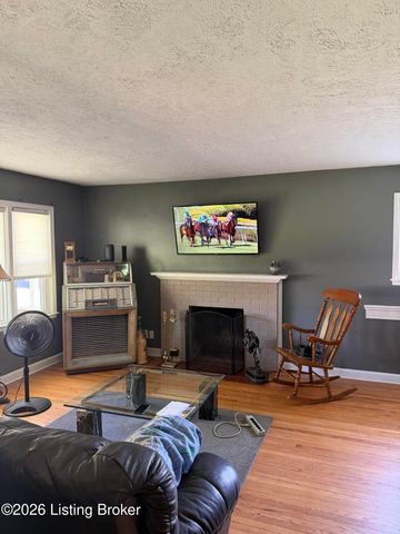 9906 Stonestreet Rd, Louisville, KY 40272