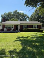 9906 Stonestreet Rd, Louisville, KY 40272