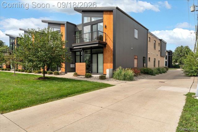 1741 Livernois Street 3, Ferndale, MI 48220
