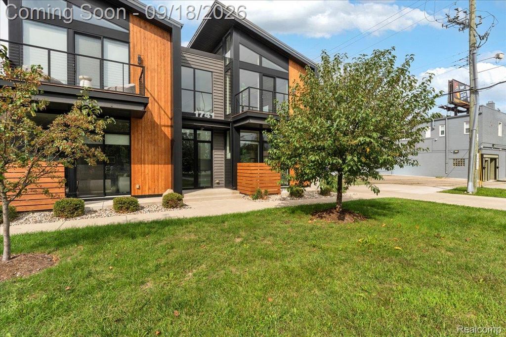 1741 Livernois Street 3, Ferndale, MI 48220