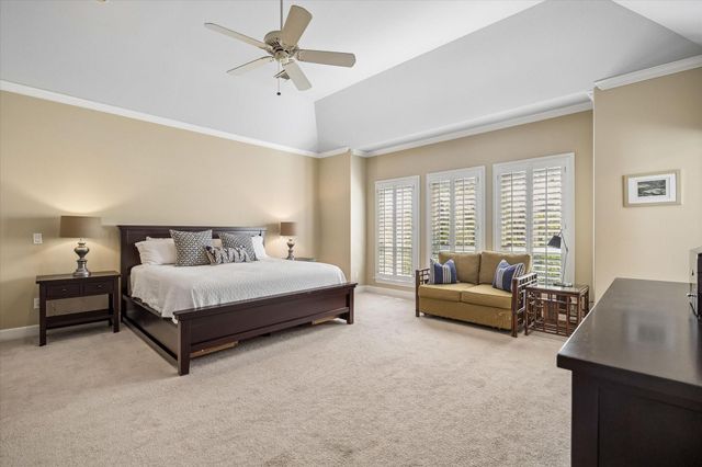 2426 Nantucket Drive B, Houston, TX 77057