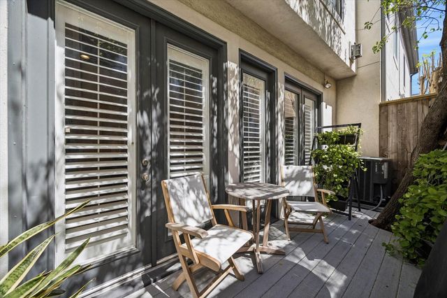 2426 Nantucket Drive B, Houston, TX 77057