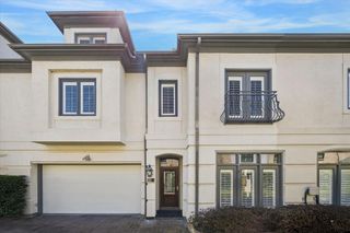 2426 Nantucket Drive B, Houston, TX 77057