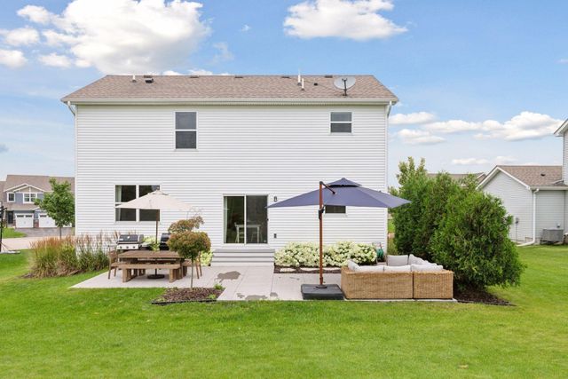 2430 Lacy Lane, Victoria, MN 55386