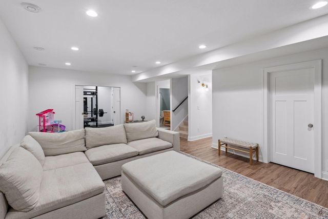 2430 Lacy Lane, Victoria, MN 55386