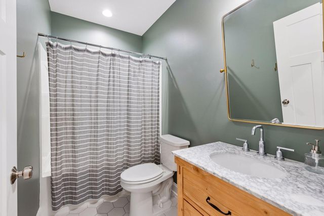 2430 Lacy Lane, Victoria, MN 55386