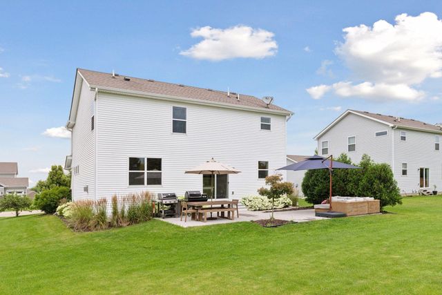2430 Lacy Lane, Victoria, MN 55386