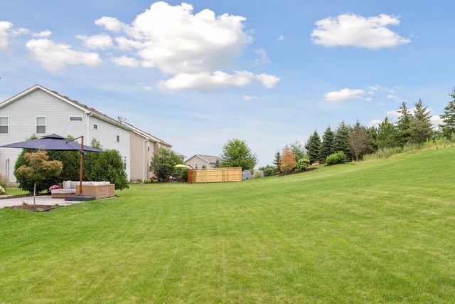 2430 Lacy Lane, Victoria, MN 55386