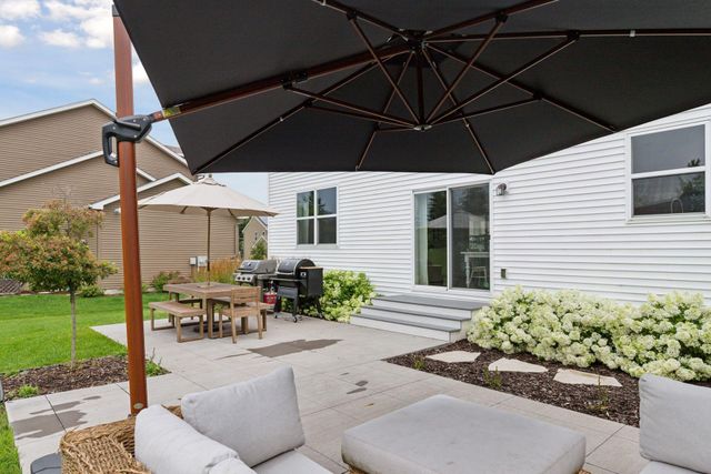 2430 Lacy Lane, Victoria, MN 55386