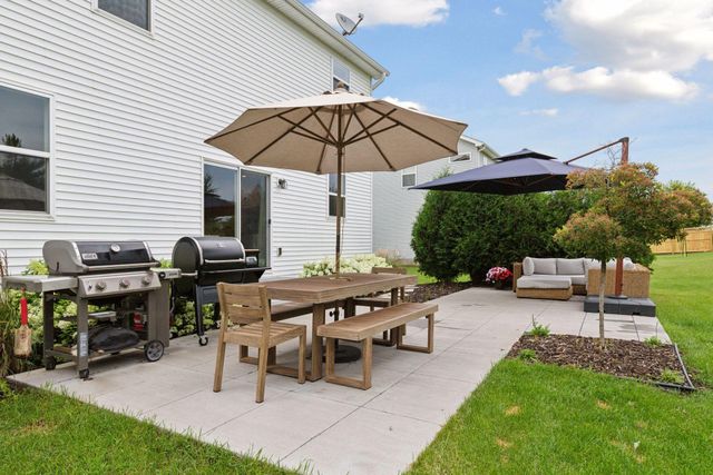 2430 Lacy Lane, Victoria, MN 55386