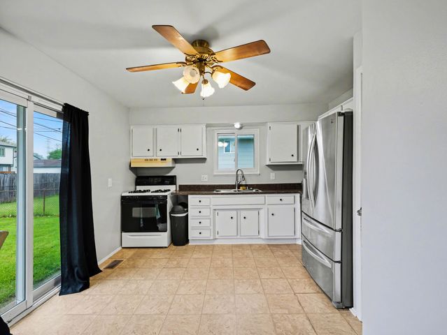 12217 Wheaton Drive, Sterling Heights City, MI 48313