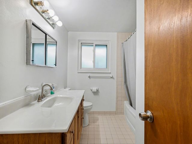 12217 Wheaton Drive, Sterling Heights City, MI 48313