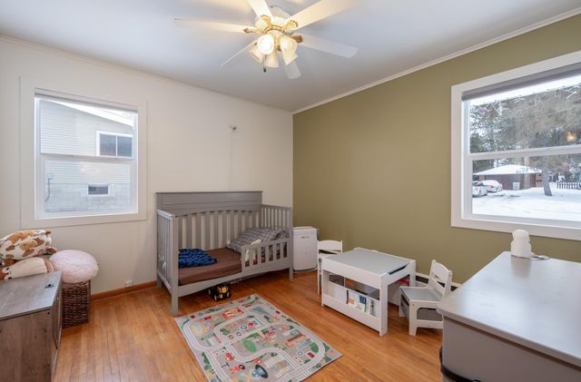 414 9th Street NE, Chisholm, MN 55719