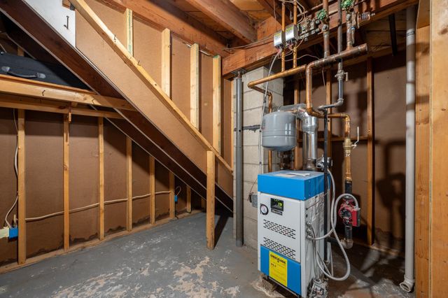 414 9th Street NE, Chisholm, MN 55719