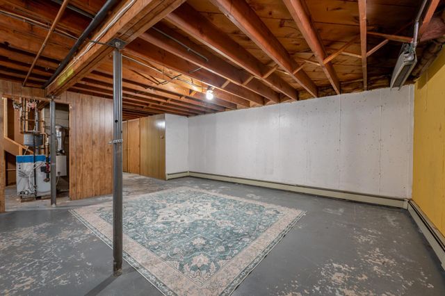 414 9th Street NE, Chisholm, MN 55719