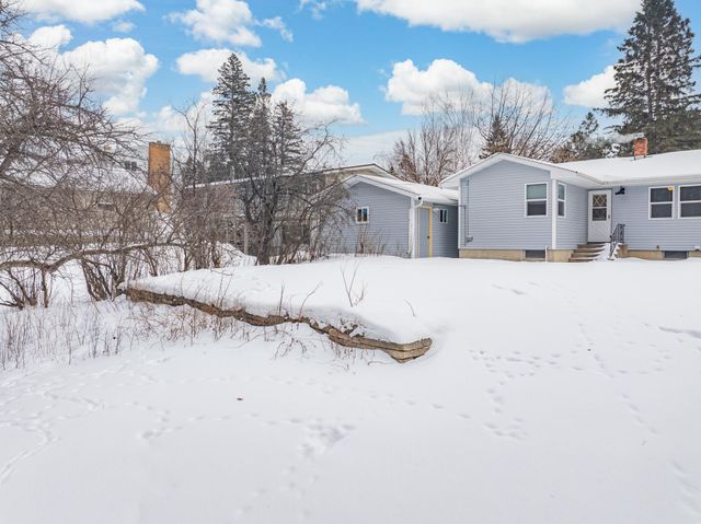 414 9th Street NE, Chisholm, MN 55719