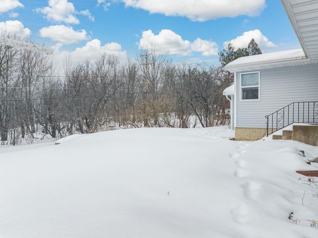 414 9th Street NE, Chisholm, MN 55719