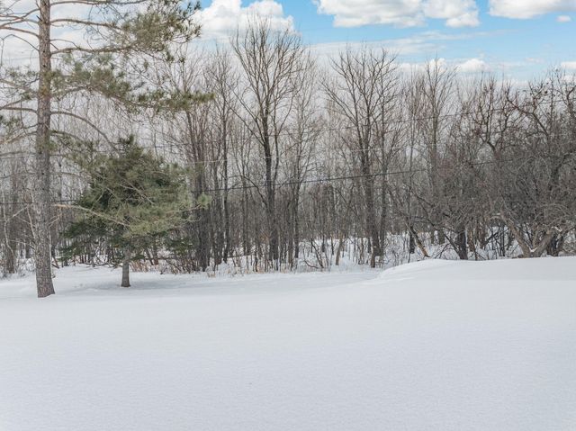 414 9th Street NE, Chisholm, MN 55719