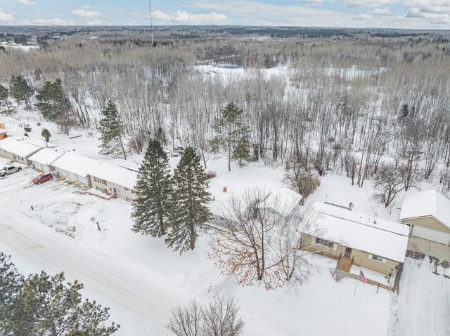 414 9th Street NE, Chisholm, MN 55719