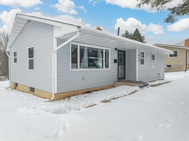 414 9th Street NE, Chisholm, MN 55719