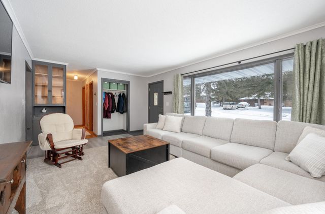 414 9th Street NE, Chisholm, MN 55719