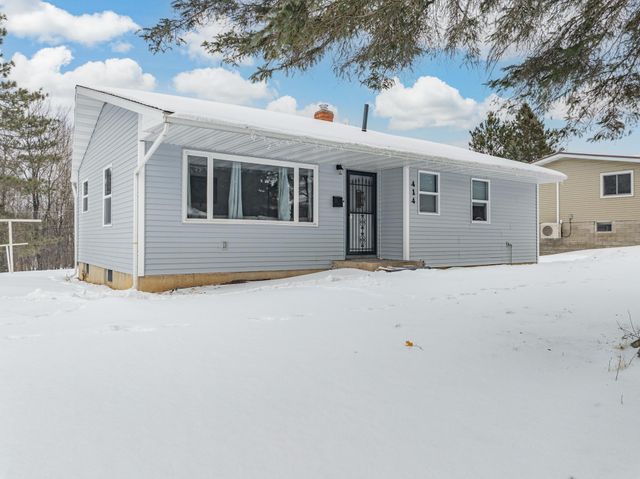414 9th Street NE, Chisholm, MN 55719