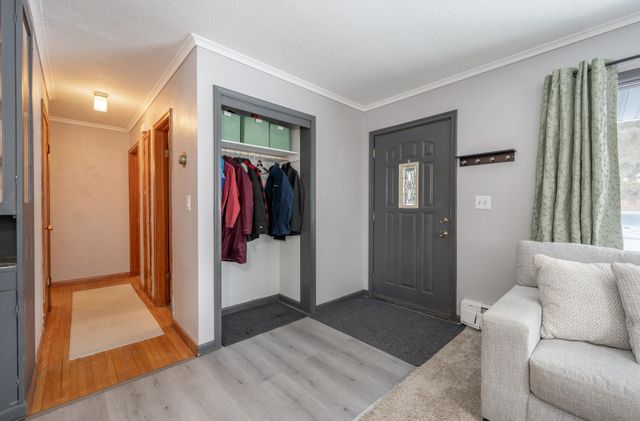 414 9th Street NE, Chisholm, MN 55719