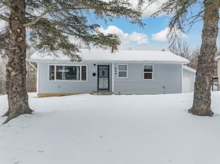 414 9th Street NE, Chisholm, MN 55719