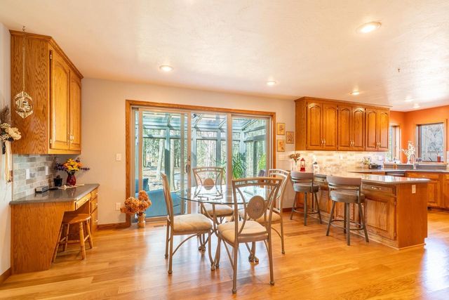 1825 PINE TREE COURT, Luxemburg, WI 54217