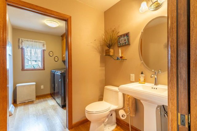 1825 PINE TREE COURT, Luxemburg, WI 54217