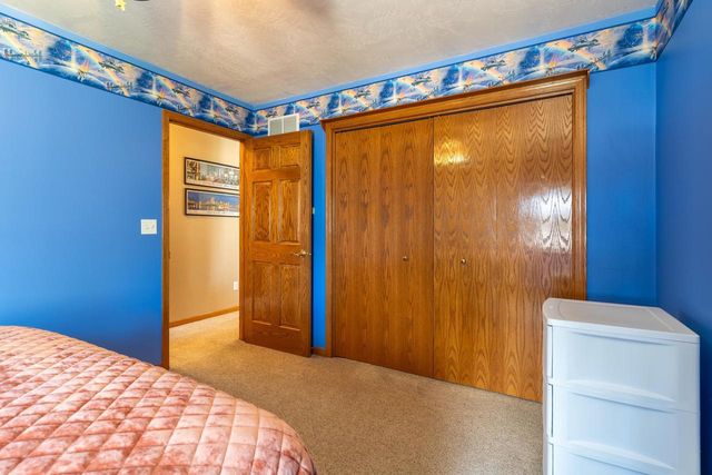 1825 PINE TREE COURT, Luxemburg, WI 54217